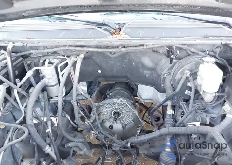 2013 Cadillac Escalade Luxury z USA, uszkodzony, nr VIN 1GYS3BEF0DR200347